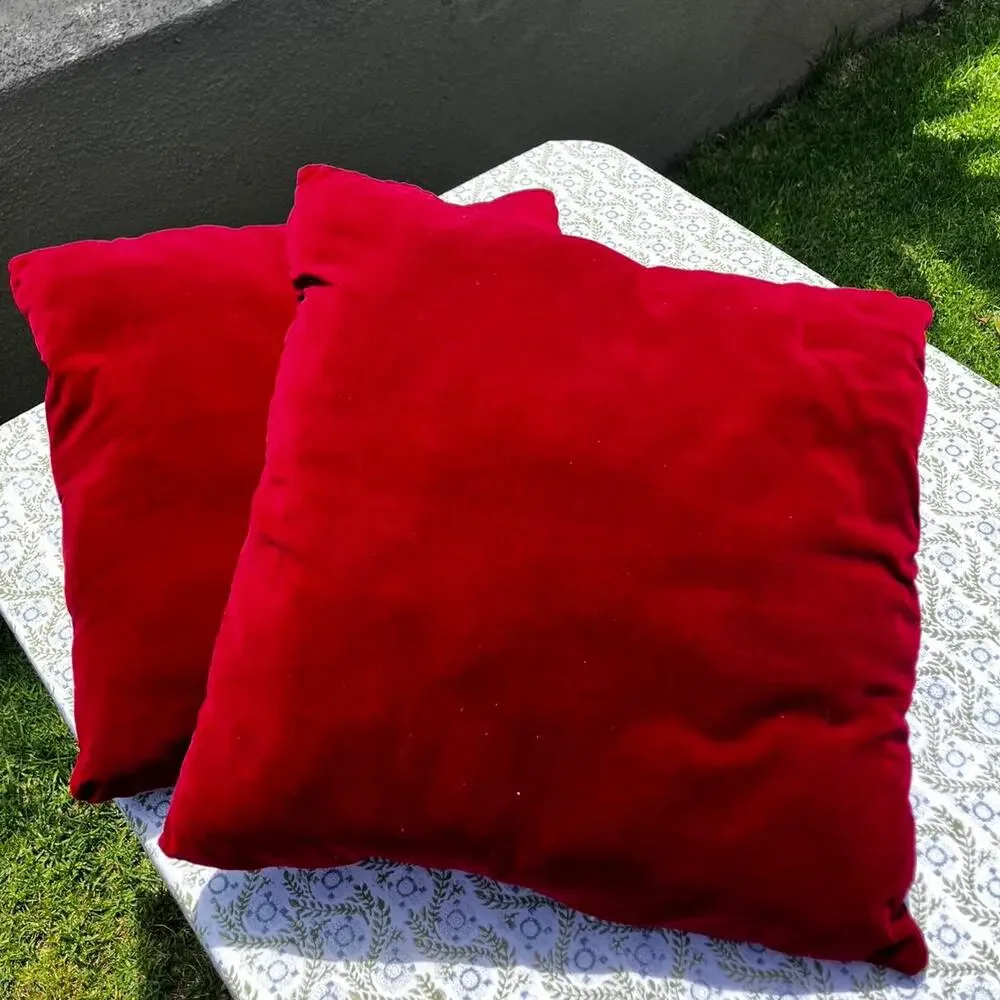 Vintage burgundy wine colored velvet pillow set